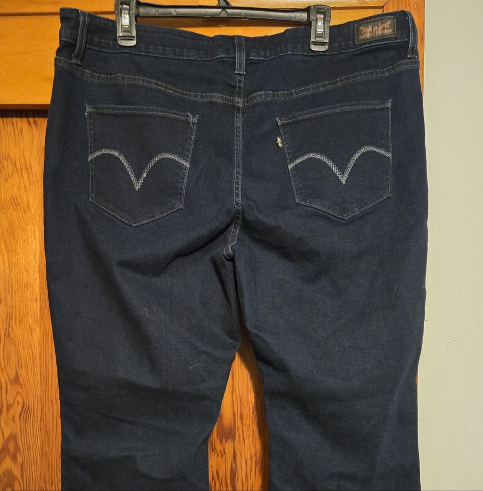 Levi's Women's Dark Blue Boot Cut Jeans - Picture 2 of 5